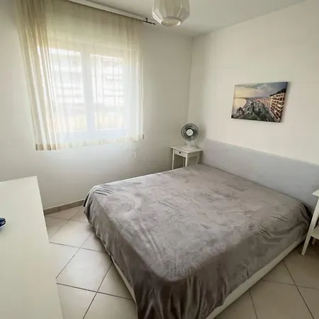 Апартаменты Juan Les Pins - 4 People - Near Sea - Swimming Pool