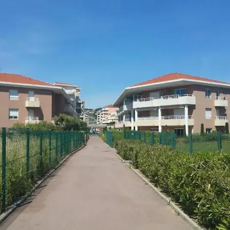 Juan Les Pins - 4 People - Near Sea - Swimming Pool Antibes